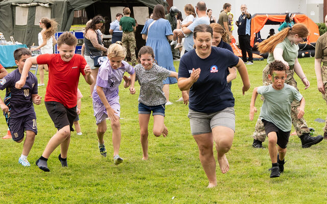 Group running in race